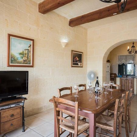 Valley View - Holiday Farmhouse With Private Pool Nadur Εξωτερικό φωτογραφία